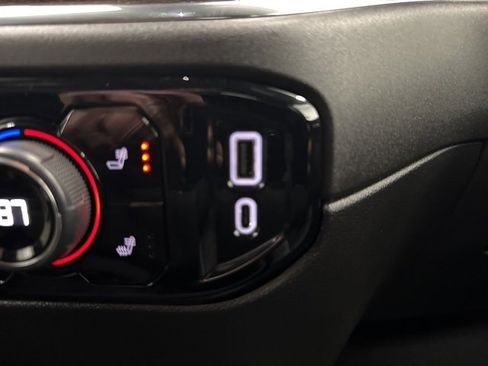 Used 2025 Chevrolet Silverado 1500 LT image 21