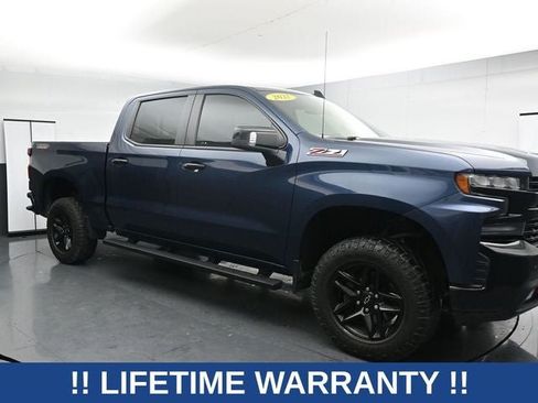 Used 2021 Chevrolet Silverado 1500 LT Trail Boss w/ Convenience Package II AWD/4WD image 2