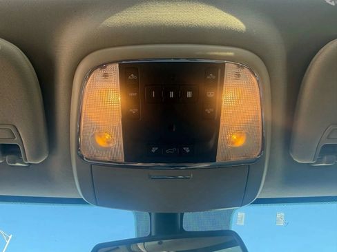 Used 2014 Jeep Grand Cherokee Overland w/ Advanced Technology Group AWD/4WD image 28