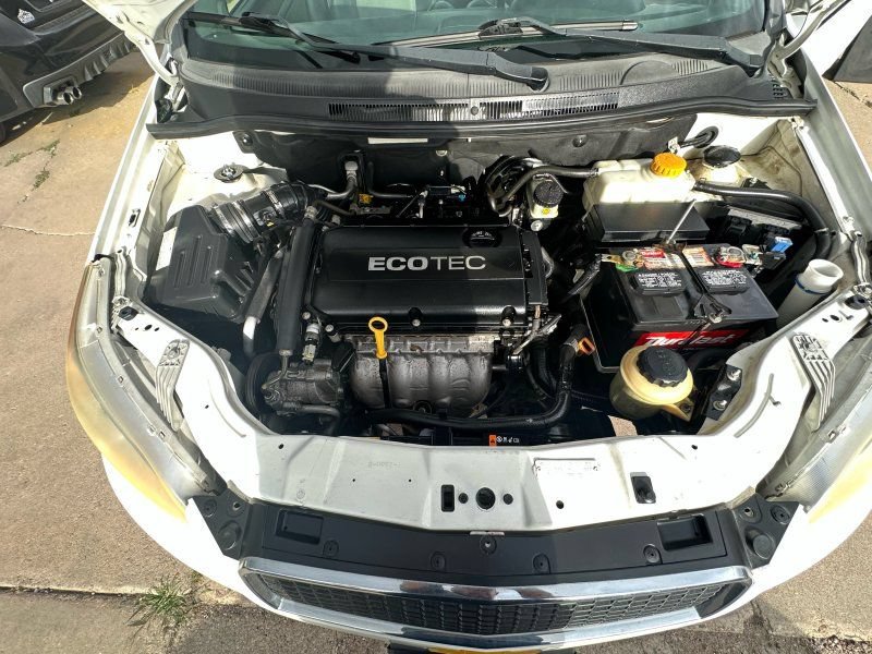 Used 2011 Chevrolet Aveo5 LT FWD image 25