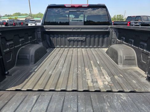 Used 2024 GMC Sierra 1500 AT4 w/ Technology Package AWD/4WD image 16