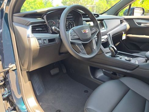 New 2025 Cadillac XT5 Luxury image 27