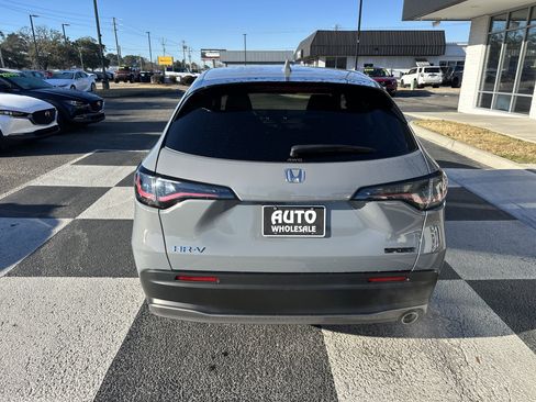 Used 2023 Honda HR-V Sport image 4