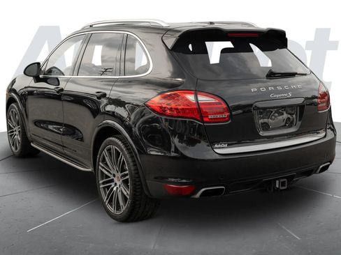 Used 2012 Porsche Cayenne S AWD/4WD image 2