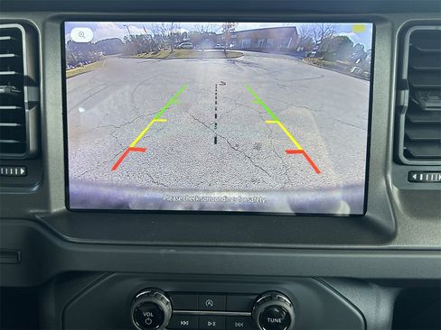 New 2025 Ford Bronco 4-Door image 3