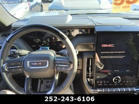 Used 2026 GMC Yukon AT4 w/ AT4 Premium Plus Package AWD/4WD image 7