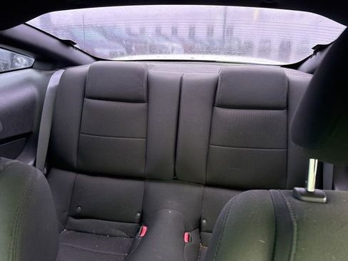 Used 2010 Ford Mustang Coupe image 11