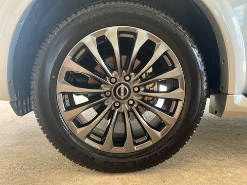 Used 2022 Nissan Armada Platinum w/ Captain's Chairs Package RWD image 27