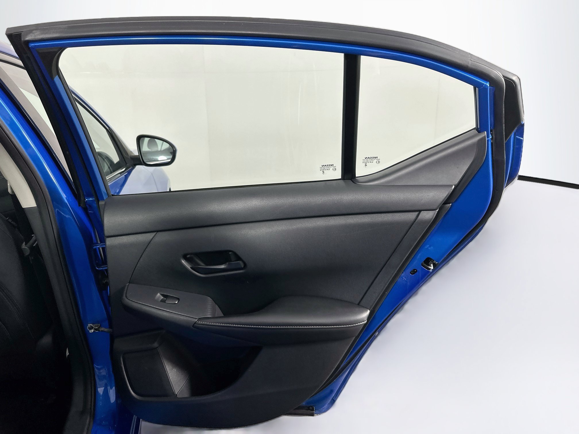 Used 2025 Nissan Sentra SV FWD image 27
