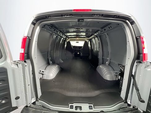 New 2026 GMC Savana 2500 w/ Driver Convenience Package RWD image 18