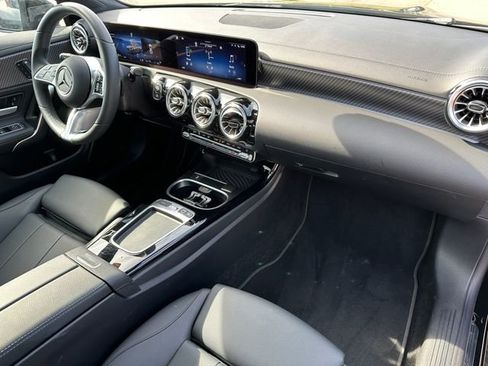 Used 2025 Mercedes-Benz CLA 250 4MATIC image 9
