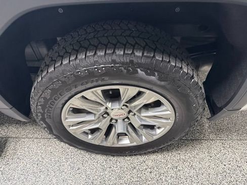 Used 2023 GMC Sierra 1500 Denali w/ Technology Package AWD/4WD image 17