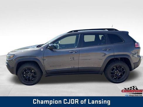 Used 2022 Jeep Cherokee Trailhawk w/ Sun, Sound & Nav Group AWD/4WD image 4
