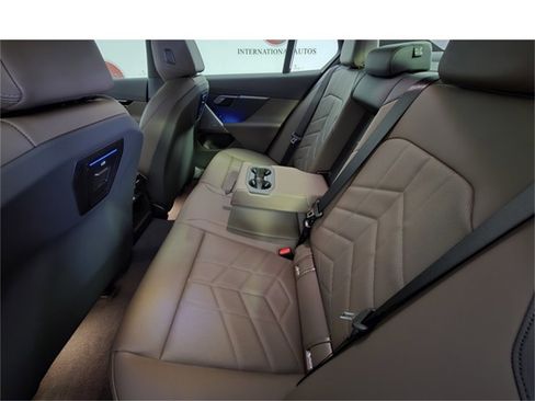 New 2025 BMW 530i xDrive w/ Premium Package image 12