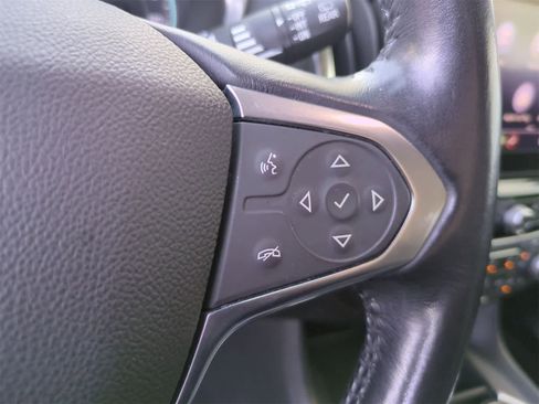 Used 2020 Chevrolet Traverse LT image 24