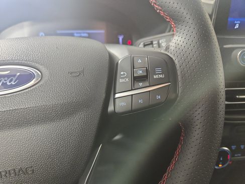 Used 2025 Ford Escape ST-Line Select image 16