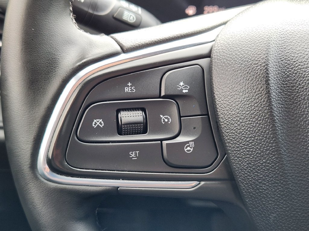 Used 2024 Buick Envista Sport Touring w/ Convenience I Package FWD image 22