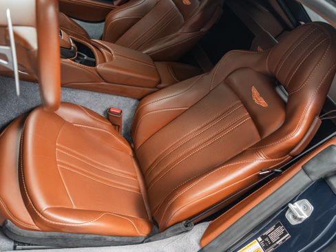 Used 2020 Aston Martin V8 Vantage Coupe RWD image 24