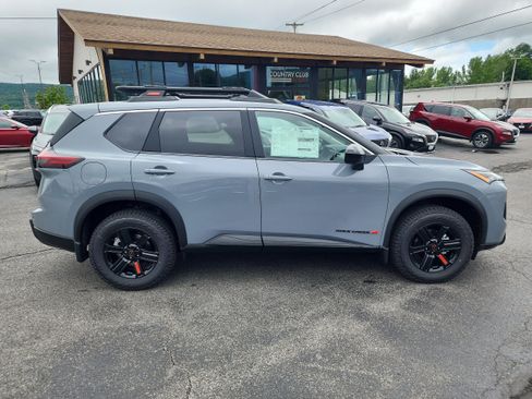 New 2026 Nissan Rogue SV AWD/4WD image 9