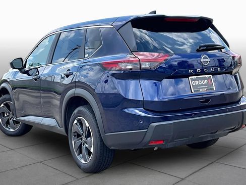 Used 2025 Nissan Rogue SV FWD image 11