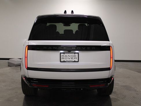 Used 2025 Land Rover Range Rover SE image 6