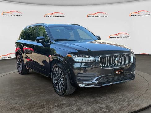 Used 2022 Volvo XC90 T6 Momentum w/ Climate Package AWD/4WD image 5
