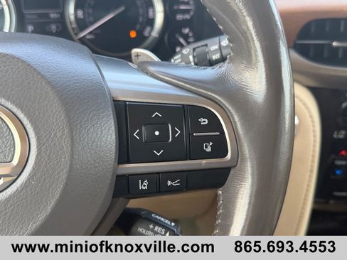 Used 2017 Lexus LX 570 4WD w/ Luxury Package image 31