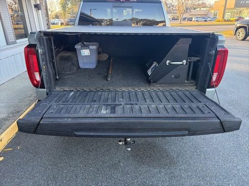 Used 2023 GMC Sierra 1500 AT4 w/ AT4 Premium Package image 5