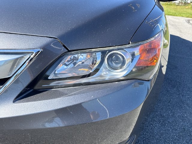 Used 2013 Acura ILX w/ Premium Package FWD image 11