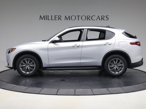 Used 2022 Alfa Romeo Stelvio Sprint image 3