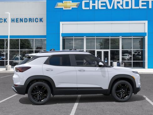 New 2026 Chevrolet TrailBlazer LT w/ Midnight Edition AWD/4WD image 7