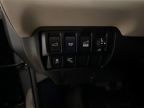 Used 2022 Subaru Ascent Limited w/ Technology Package image 11