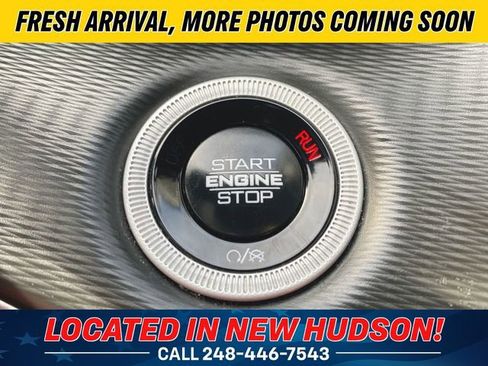 Used 2025 Jeep Grand Cherokee Altitude image 16