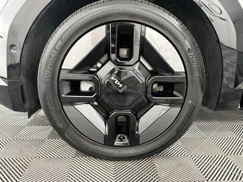 Used 2024 Kia EV9 GT-Line AWD/4WD image 38