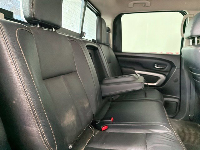 Used 2018 Nissan Titan SL w/ Chrome Package AWD/4WD image 32