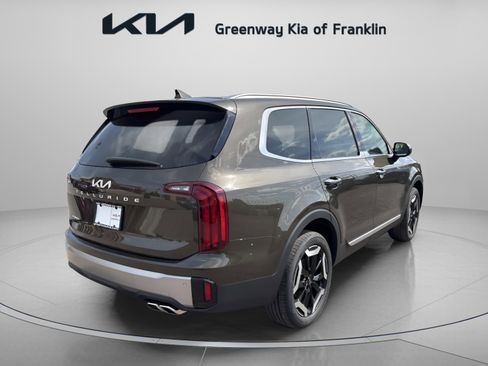 New 2025 Kia Telluride S image 7