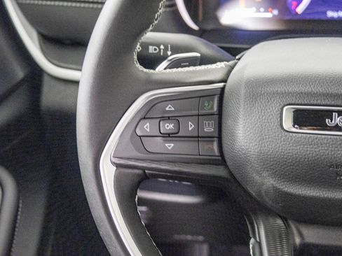 New 2025 Jeep Grand Cherokee Laredo image 31