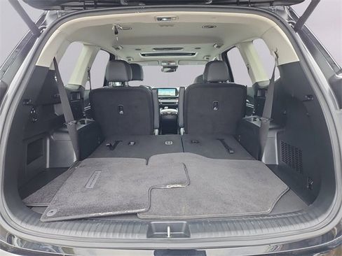 Used 2024 Kia Telluride EX w/ EX Captain's Chair Package image 33