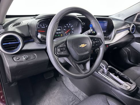 Used 2024 Chevrolet Trax LS image 46