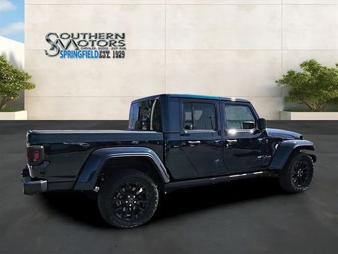 Used 2025 Jeep Gladiator Sport AWD/4WD image 36