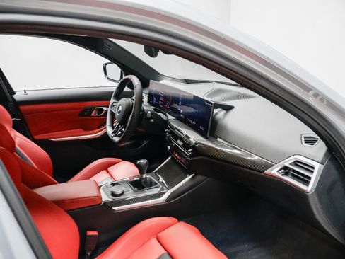 Used 2025 BMW M3 w/ Executive Package image 38