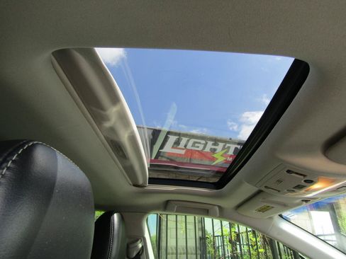 Used 2013 Lexus ES 350 FWD image 8