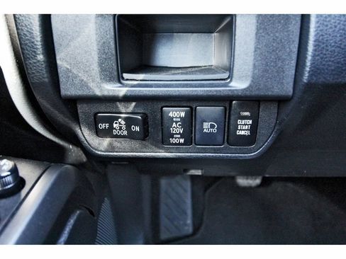 Used 2019 Toyota Tacoma TRD Sport image 20