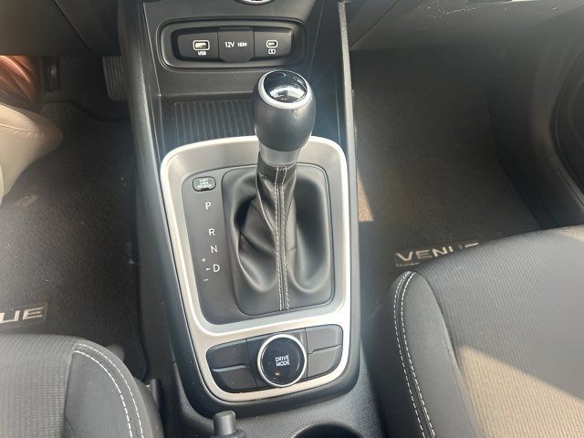 Used 2023 Hyundai Venue SEL w/ Cargo Package FWD image 15
