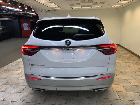 Used 2020 Buick Enclave Premium w/ Sun and Sites Package AWD/4WD image 9