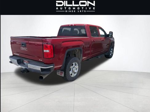 Used 2018 GMC Sierra 2500 SLE w/ SLE Preferred Package AWD/4WD image 4