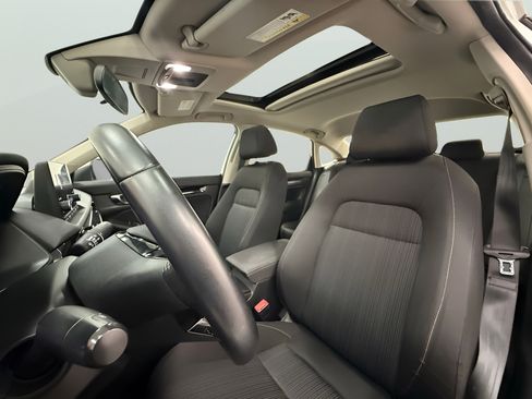 Used 2022 Honda Civic EX image 10