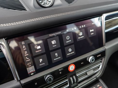 New 2026 Porsche Macan S image 24