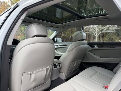 Used 2018 Genesis G80 3.8 w/ Option Group 02 image 28