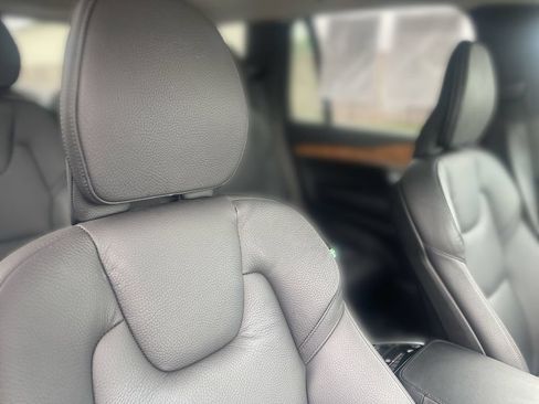 Used 2024 Volvo XC90 B6 Plus AWD/4WD image 42